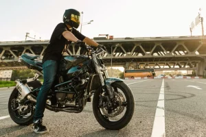 5 trucos para ahorrar gasolina en una moto