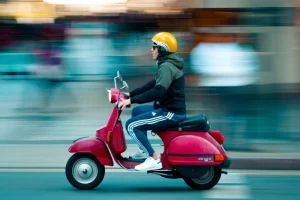 7 ventajas de comprar una Moto Scooter