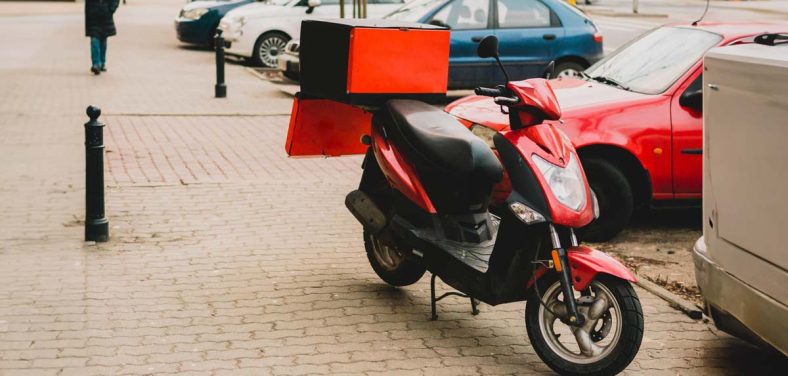 Las motos pueden llevar carga